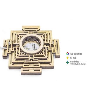 Base decorativa circular em MDF com luz LED colorida integrada, ligada por cabo USB