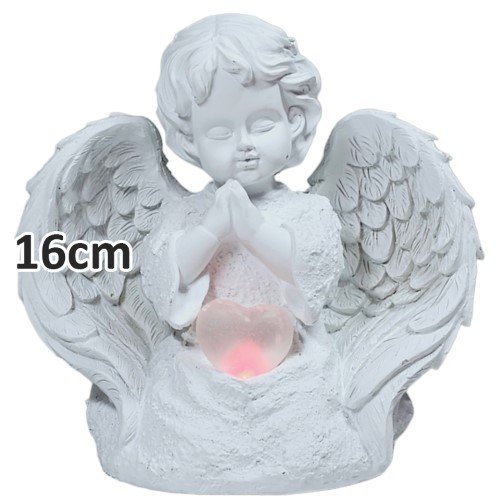 Anjo decorativo em resina branca com coração iluminado por luz LED em tom quente