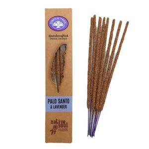 Varetas de incenso Green Tree com aroma de Pau Santo e Lavanda num suporte simples