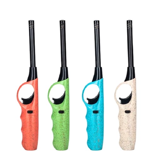 Isqueiro longo recarregável disponível em várias cores, com corpo ergonómico e ponta para acender fácilmente