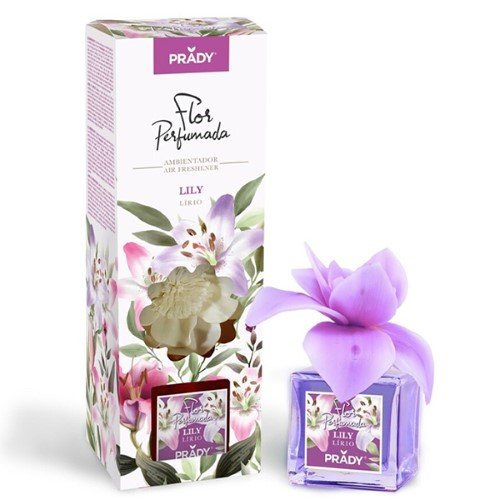 Frasco de ambientador Mikado Prady com design floral e varetas perfumadas sobre fundo claro