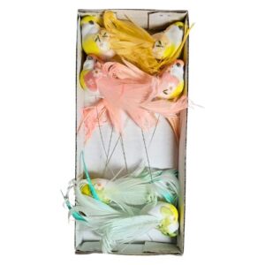 Pack com seis picks decorativos coloridos em forma de pássaros para arranjos florais