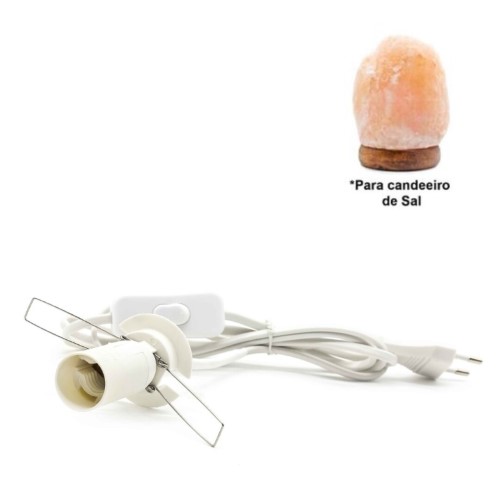 Sistema elétrico com cabo branco de 1,40 metros para candeeiro de sal, preparado para ligação à corrente elétrica.