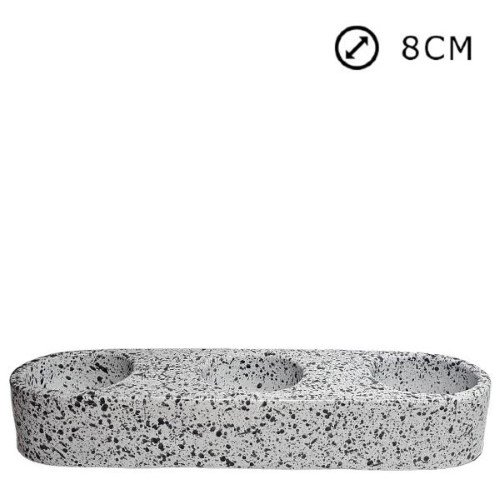 Suporte triplo em cerâmica branco com detalhes pretos para três círios com diâmetro de 8 cm