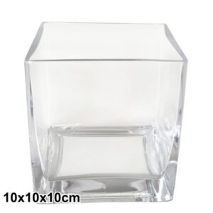 Jarra de vidro transparente com formato quadrado, medida 10x10x10 cm, ideal para arranjos florais e decoração elegante.