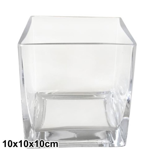 Jarra de vidro transparente com formato quadrado, medida 10x10x10 cm, ideal para arranjos florais e decoração elegante.