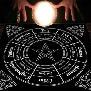 Toalha de Tarot Roda do Ano com design místico