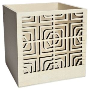 Caixa quadrada de madeira com padrão recortado 12x12x12cm
