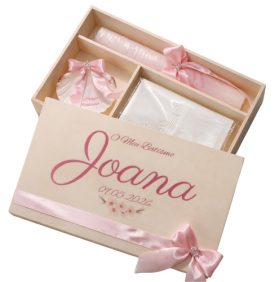 Kit Batismo Rosa com Vela Decorada, Toalha e Concha